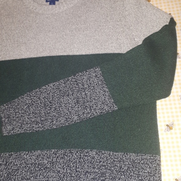 ‼️ Old Navy Tri Color Knit Sweater size M - Picture 3 of 7